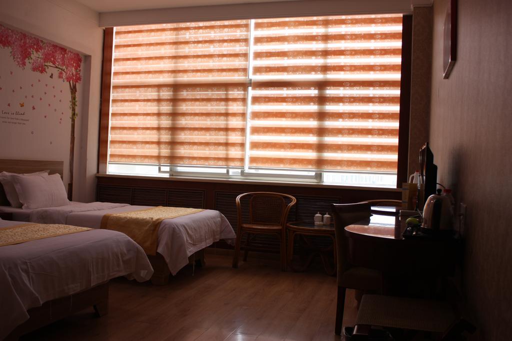 Qingdao Hongyun Jiahe Business Hotel Kültér fotó